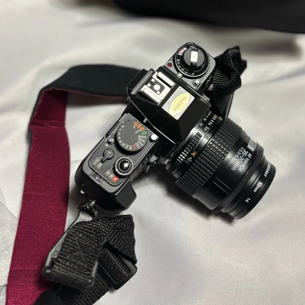 Nikon N2020 AF Camera